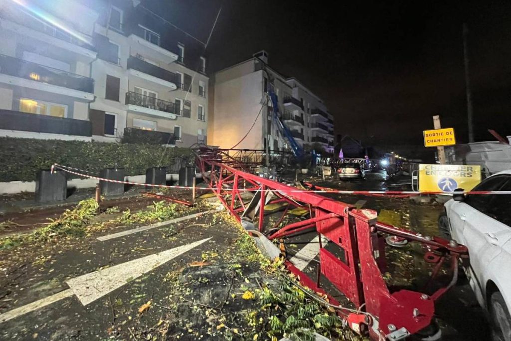 Ein Toter nach Tornado bei Paris ++ mehrere Verletzte