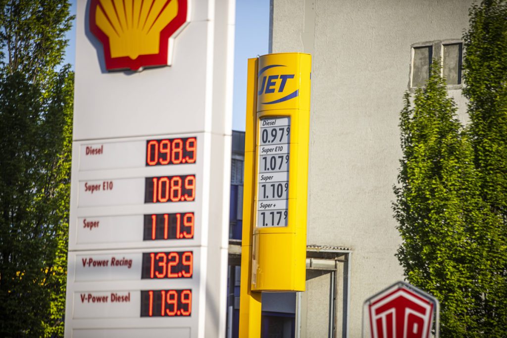 Bundesland will Preis-Wahnsinn an Tankstellen ein Ende setzen – doch Experten halten Idee für kritisch