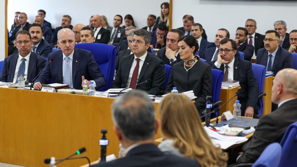 İyi Partili Usta&#039;dan skandal sözler! Numan Kurtulmuş tepki gösterdi, salondan ayrıldı