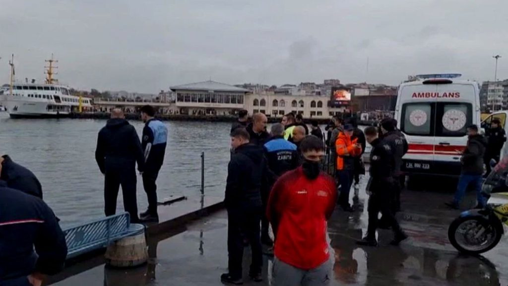Kadıköy&#039;de yürek yakan olay! Engelli 4 kişi denize düştü, 1&#039;i öldü