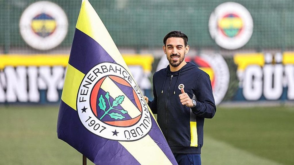 Infortunio al piede sinistro per İrfan Can Kahveci: le possibili conseguenze sulla sua carriera e sulla squadra del Fenerbahçe