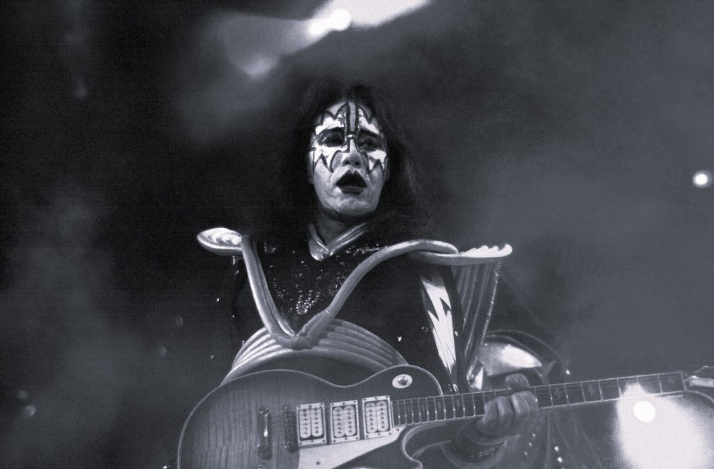 Ehemaliger Kiss-Gitarrist Ace Frehley ist tot – „Wir sind tief erschüttert und untröstlich“