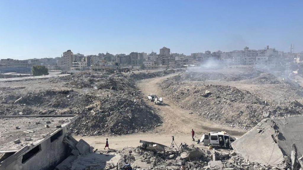 Koku dayanılmaz, her yer böcek kaynıyor! Gazze&#039;de benzeri görülmemiş çevre felaketi