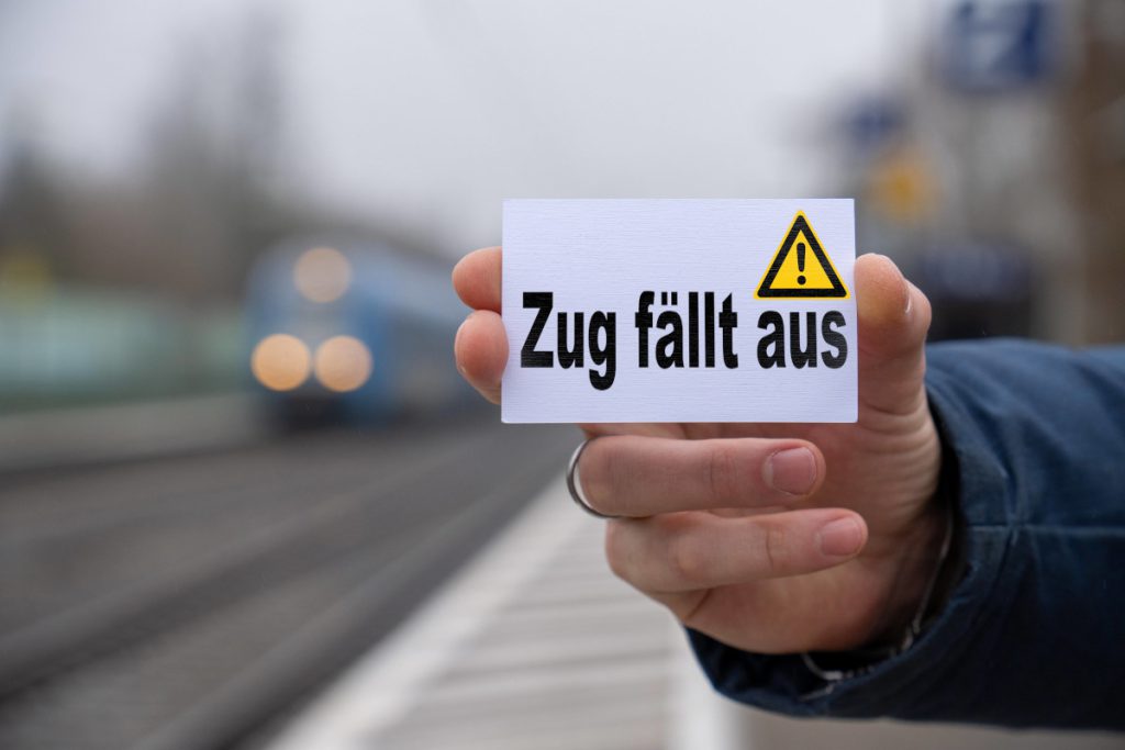 Chiusura della stazione ferroviaria di Krefeld: disagi per i pendolari e incertezza sulla durata dell&#039;interruzione