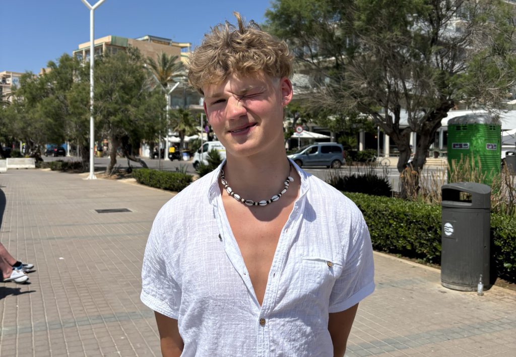 Un tedesco trascorre 30 giorni senza hotel a Mallorca: un esperimento unico di sopravvivenza e auto-scoperta