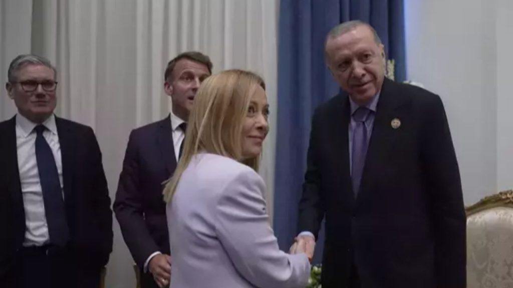 Meloni’nin Erdoğan’a verdiği esprili cevap gündeme oturdu: Birini öldürmek istemiyorum