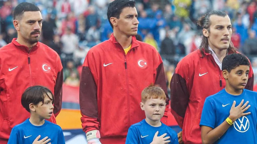 Crisi nella Squadra Nazionale Turca: La Vicenda di Berke Özer e le Sue Possibili Ripercussioni