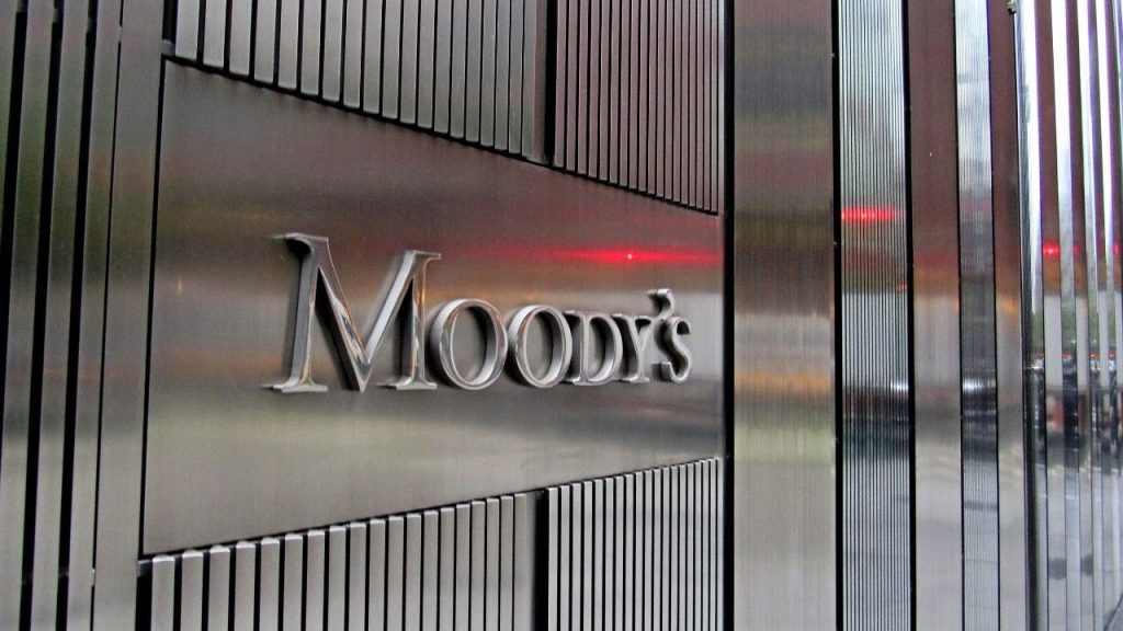 Moody&#039;s, Fransa&#039;nın kredi notu görünümünü negatife çevirdi
