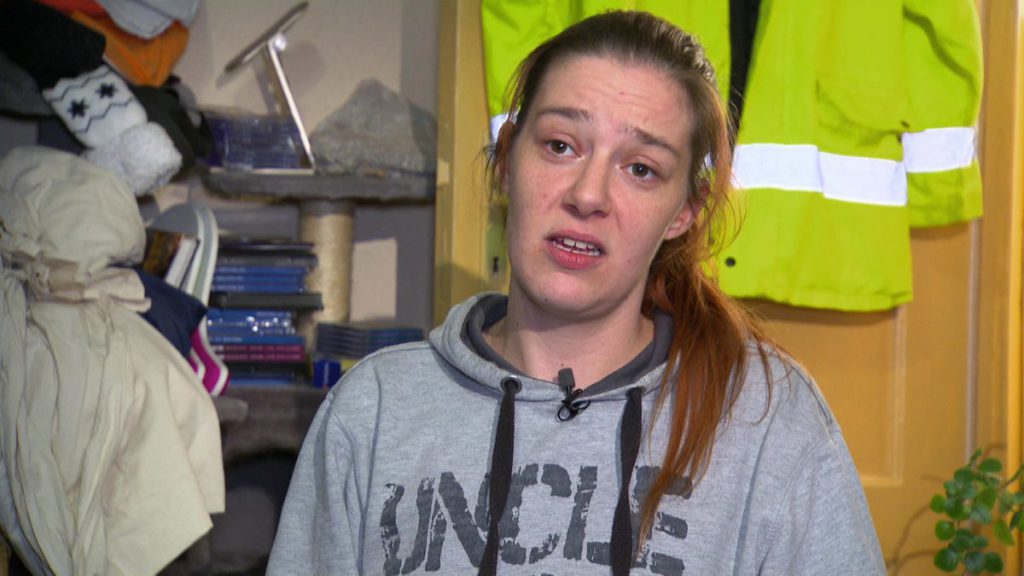 Bürgergeld-Empfängerin nach Sanktionen vom Jobcenter auf 180 – „F**** euch“