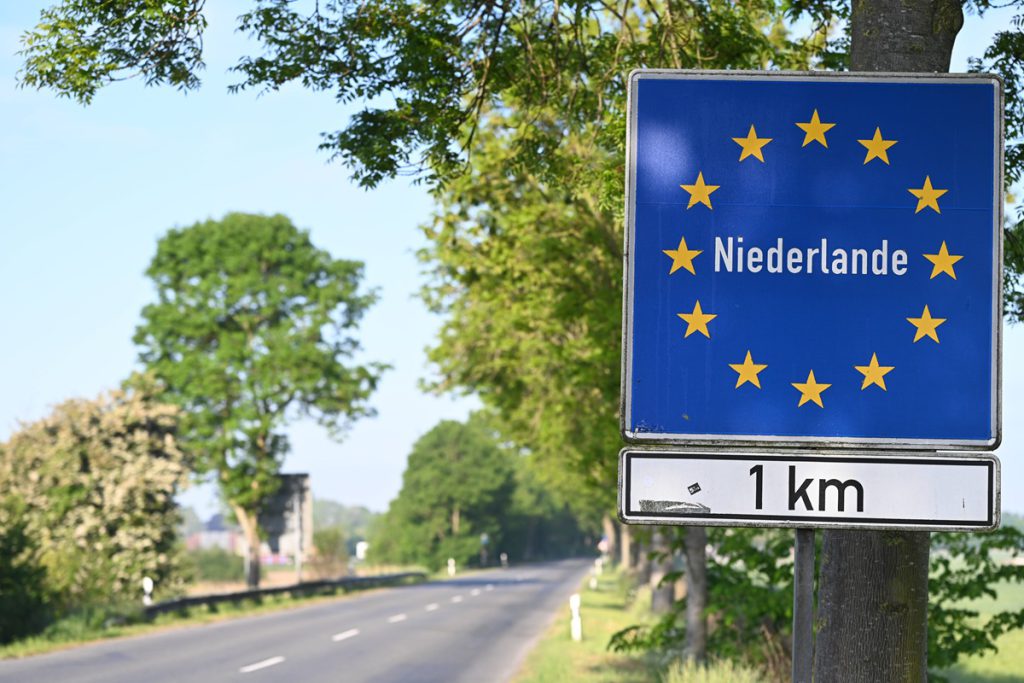 Fahrradfahrer will aus den Niederlanden nach NRW – an der Grenze geht plötzlich alles ganz schnell