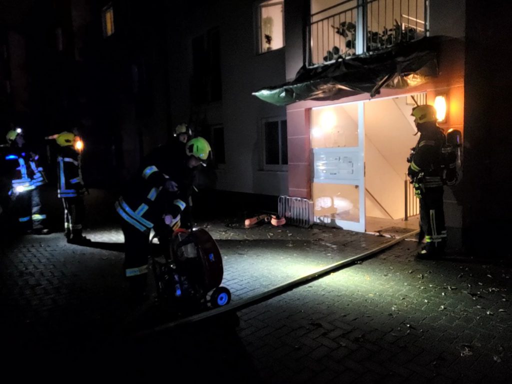 Oberhausenerin verschläft Rauchmelder-Alarm! Nachbar wird zum Helden