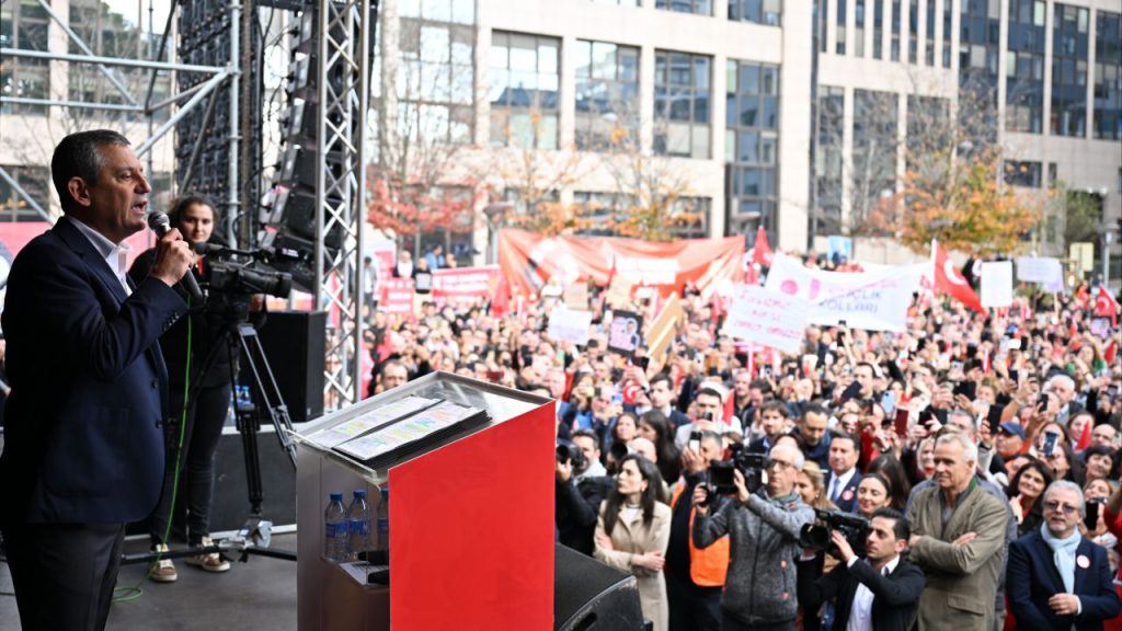 Özgür Özel Brüksel’den hayal kırıklığı ile döndü!