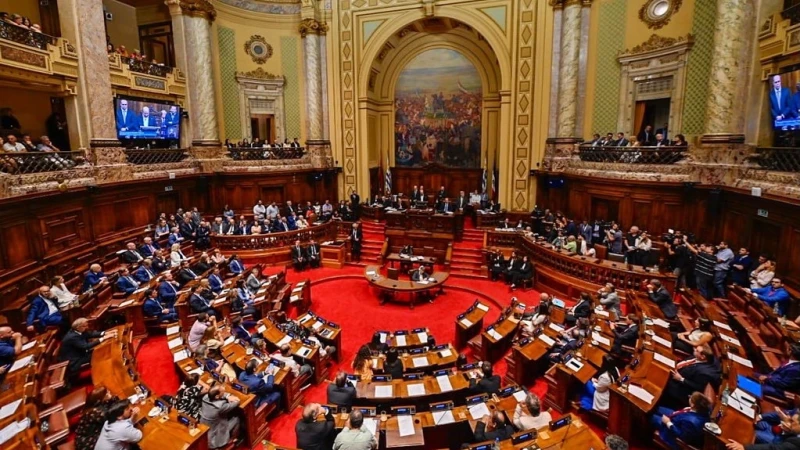 Uruguay approva la legge sull&#039;eutanasia: un passo verso la dignità della vita o una minaccia per la società?