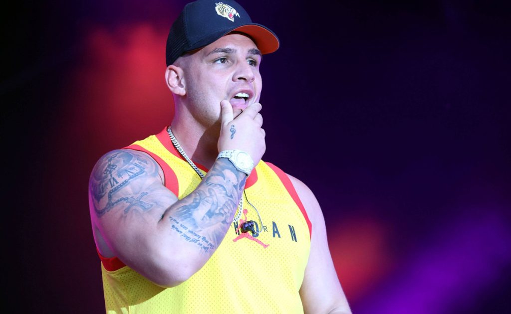 Eitel? Deshalb hält Pietro Lombardi immer seine Hand vors Gesicht