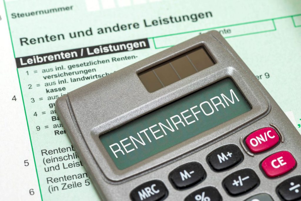 Riforma della Previdenza Sociale in Germania: Pensionati Potranno Guadagnare fino a 2000 Euro al Mese Esenti da Tasse con la Nuova Aktivrente