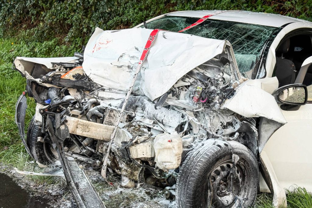 Incidente Stradale nel Ruhrgebiet: Un Giovane di 19 Anni Perde la Vita in un Tragico Evento