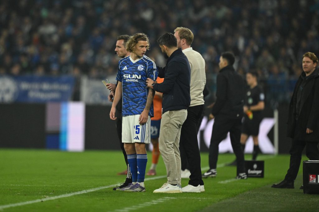 S04-Coach Muslic bleibt sich treu – und trifft mit nächstem Juwel-Hammer voll ins Schwarze