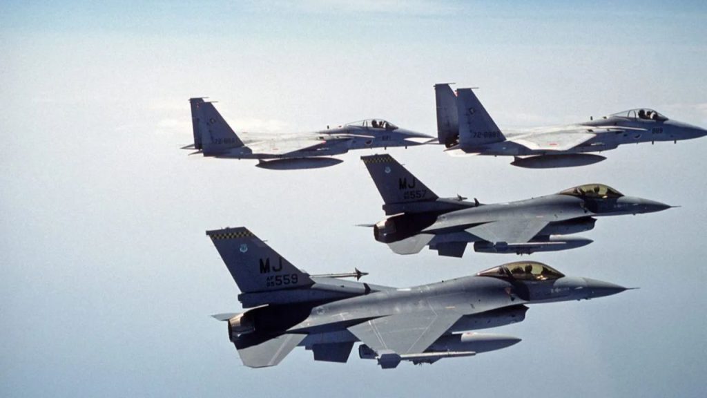 Savaş uçakları hava sahasına yaklaştı! Japonya, Rus uçaklarına karşılık verdi!