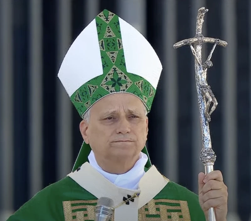 Papa Leone XIV offre parole di conforto a un padre in lutto sottolineando che la morte non ha mai l&#039;ultima parola