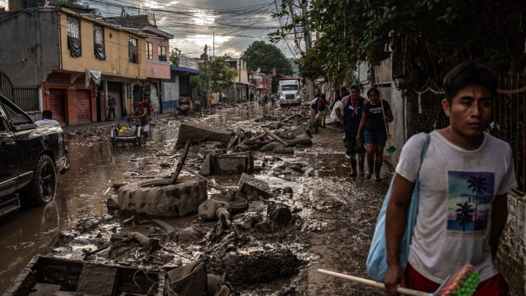 Inondazioni devastanti in Meksico: 76 morti e una situazione critica dopo forti piogge