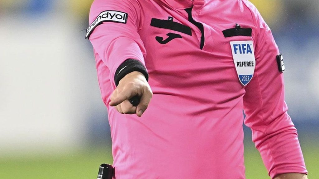 Squalifica di massa per 149 arbitri turchi coinvolti in scommesse sportive: il presidente del Fatih Karagümrük Kulübü parla di &quot;pulizia&quot; nel calcio turco