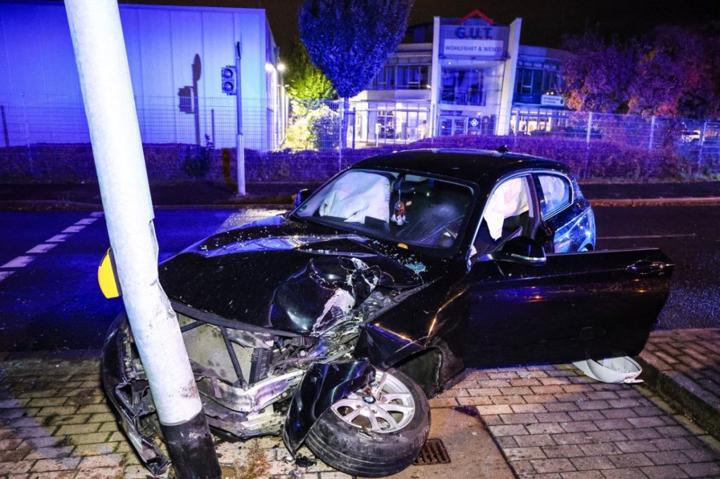 Guida ubriaca nel Ruhrgebiet: incidente stradale e intervento della polizia