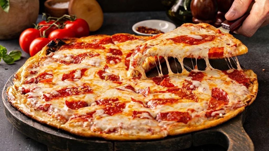 Crisi di Pizza Hut: 68 Ristoranti Chiusi nel Regno Unito e 1200 Posti di Lavoro a Rischio