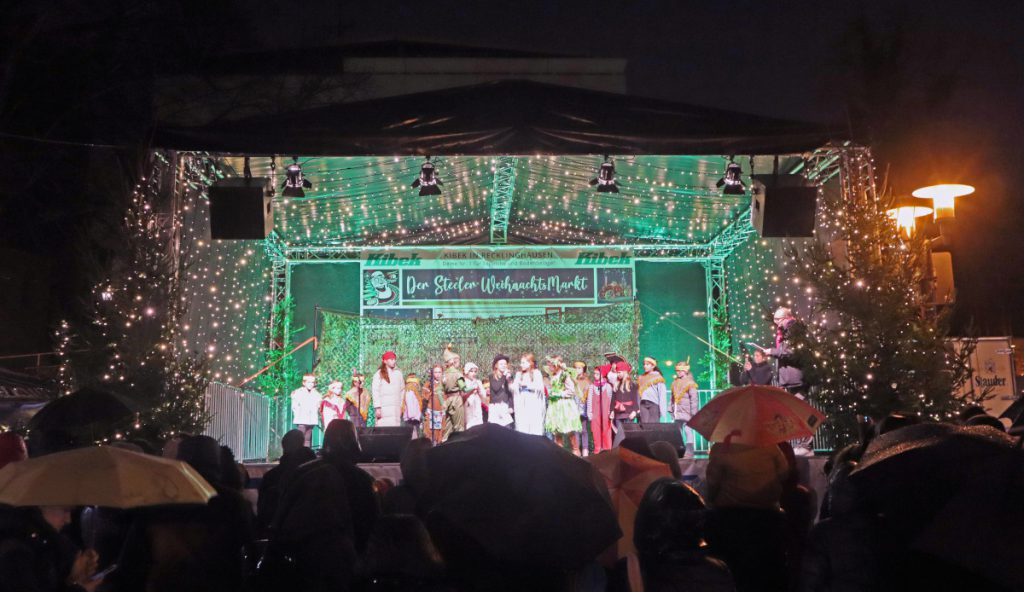 Mercatino di Natale di Essen-Steele: Anna-Carina Woitschack e Olaf Henning saranno presenti in un evento che promette di essere speciale e di avere un impatto positivo sull&#039;economia locale e sulla cultura natalizia della regione