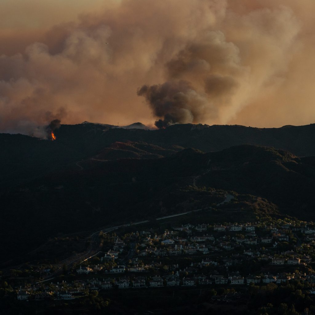 California: le scappatoie nelle normative assicurative lasciano i proprietari di case a rischio incendio senza protezione