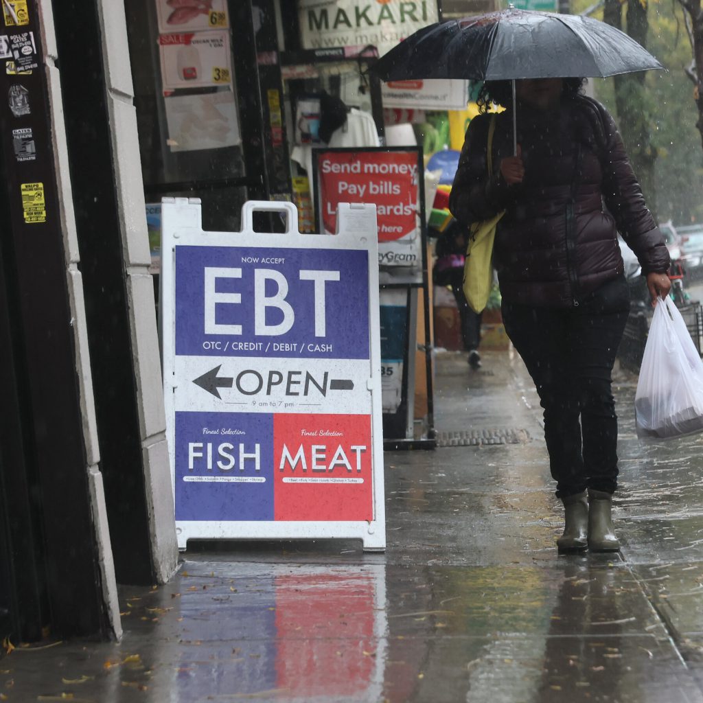 Giudice Ordina all&#039;Amministrazione Trump di Effettuare Pagamenti per Buoni Pasto Entro Pochi Giorni per Proteggere i Beneficiari del Programma SNAP