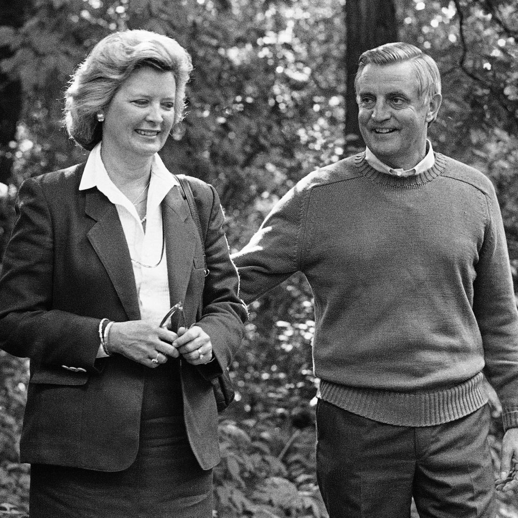 La prima governatrice donna del Kentucky, Martha Layne Collins, scomparsa all&#039;età di 88 anni: un&#039;eredità di leadership e sviluppo economico