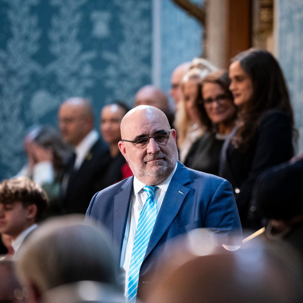 Consiglieri di Trump ricevono oltre 1,6 milioni di dollari dall&#039;opposizione albanese: implicazioni sulla trasparenza politica