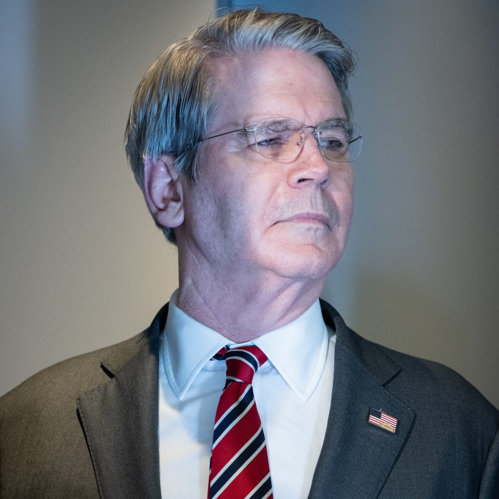 Preoccupazioni per la recessione economica: il Segretario al Tesoro Scott Bessent chiede ulteriori riduzioni dei tassi di interesse per sostenere la crescita