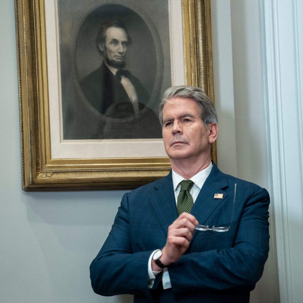 La Presenza del Segretario al Tesoro alla Corte Suprema: Un Tentativo di Influenzare la Decisione sulla Tariffa?