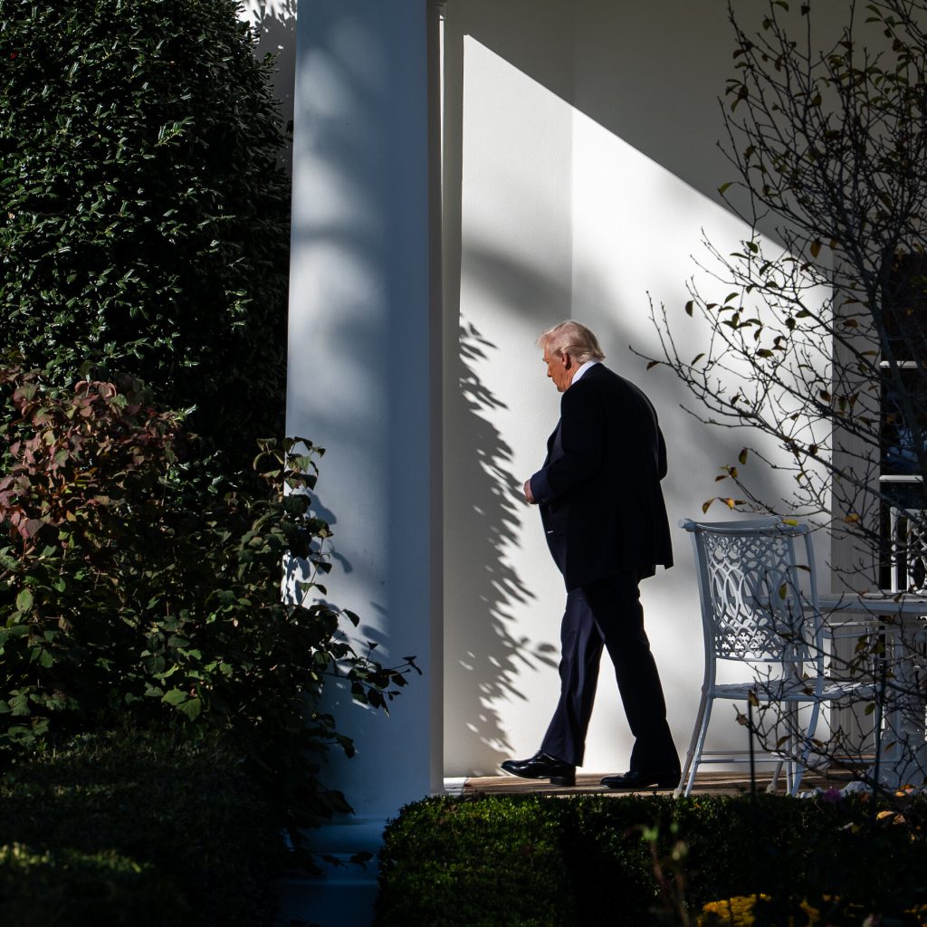 Risultati elettorali negativi per i repubblicani: il Presidente Trump ammette l&#039;impatto della chiusura del governo