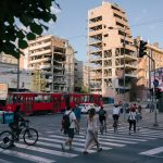 Parlamento serbo approva progetto di hotel di lusso Trump su sito storico di bombardamento nonostante indagine per frode