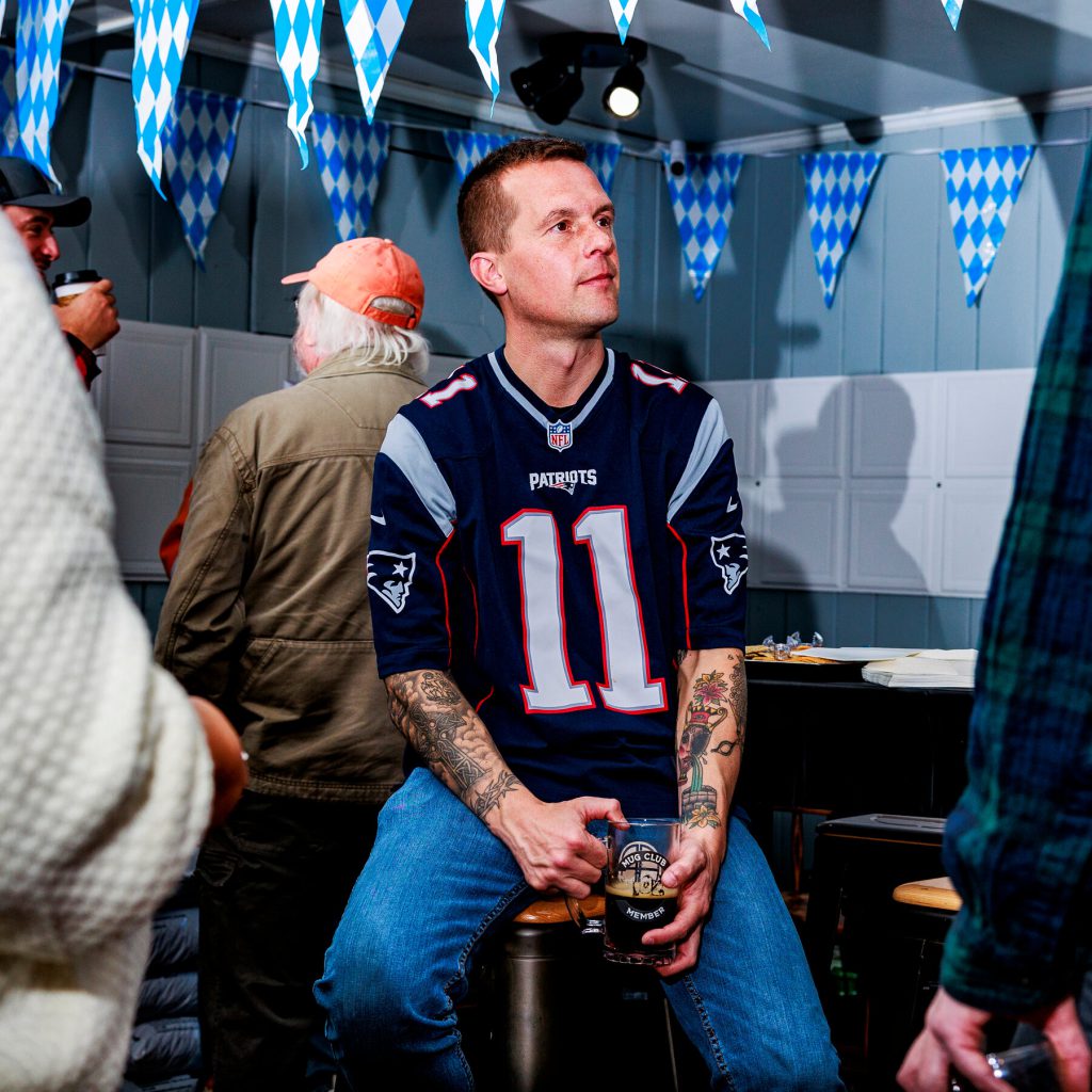 Rappresentante USA Jared Golden si ritira a causa di minacce e cattiveria nella politica americana