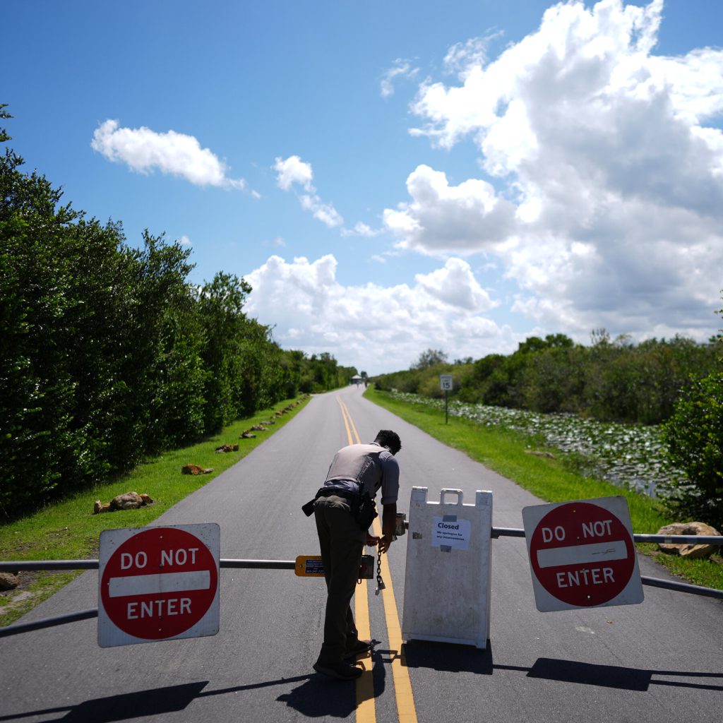 Sospensione dei licenziamenti al Dipartimento dell&#039;Interno: cosa significa per i dipendenti e le agenzie federali