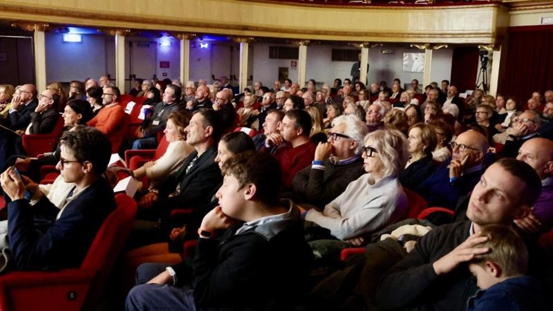 Incontro a Ivrea: La Stampa e le autorità locali discutono la riconversione industriale e lo sviluppo urbano