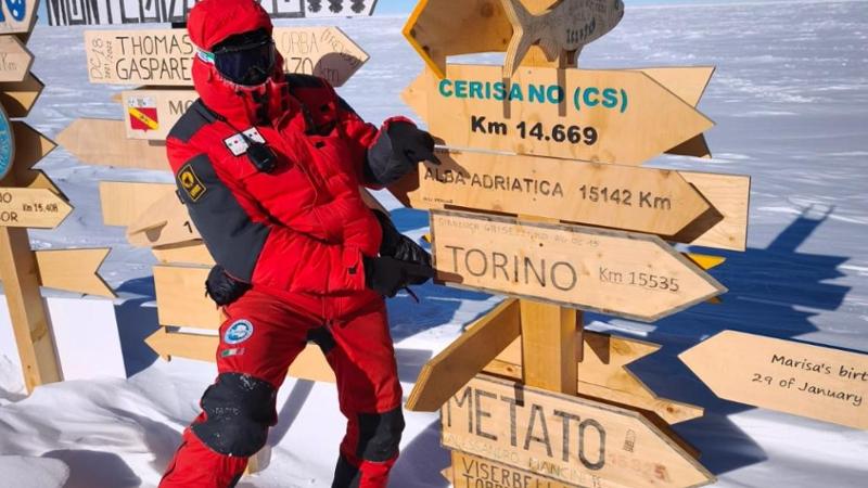 Andrea Galletto, tecnico del Politecnico di Torino, lavora per un anno nella stazione Concordia in Antartide