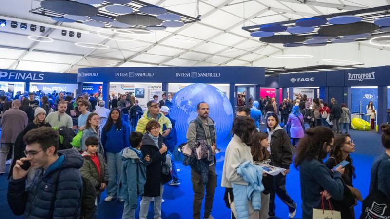 I Magnifici 8 Sfidano la Scena Tennistica Italiana all&#039;Inalpi Arena