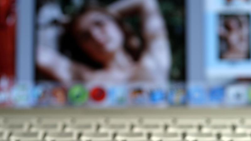 61enne bionda truffata al parco di Chivasso: due arresti, incluso un minorenne