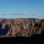 Tragedia a Grand Canyon West: uomo di 65 anni muore dopo caduta da 130 piedi