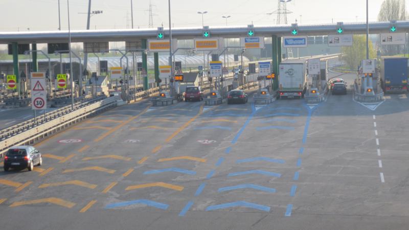 Sindaci e cittadini uniti contro il nuovo pedaggio sulla Torino-Pinerolo: una tassa ingiusta per l&#039;economia locale?