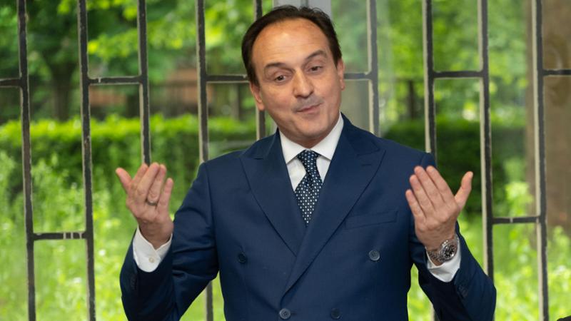 Cirio cerca accordo tra partiti di centrodestra dopo conflitto tra Fdl e Carroccio in Consiglio regionale.