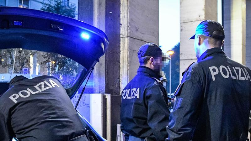 Polizia di Torino: assunzioni sospese dopo corso di formazione, poliziotti costretti a turni più lunghi