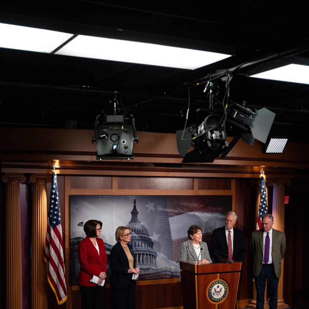 Accordo per la riapertura del governo: tensioni interne nel partito democratico