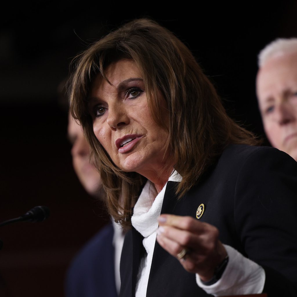 Il Presidente Trump concede la grazia a un condannato per frode sanitaria, marito di un&#039;esponente repubblicana al Congresso