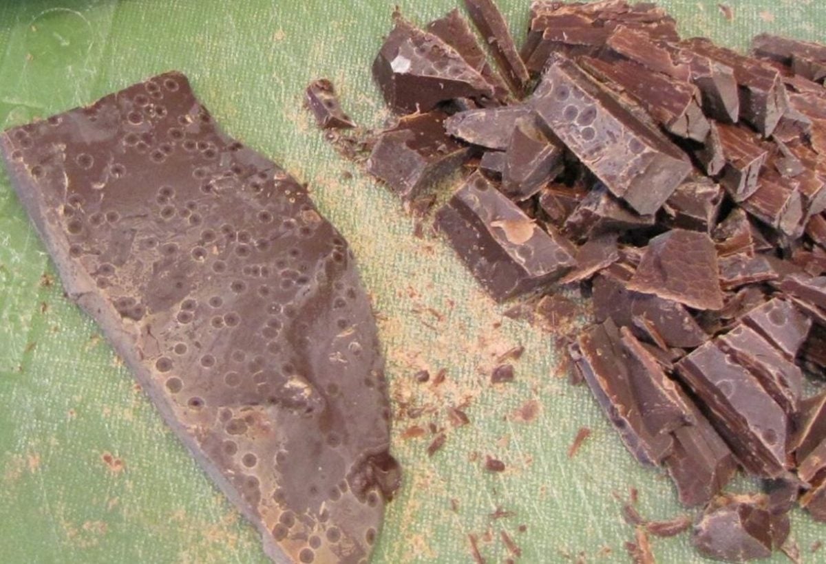 Cioccolato bianco: perché succede e perché è ancora commestibile