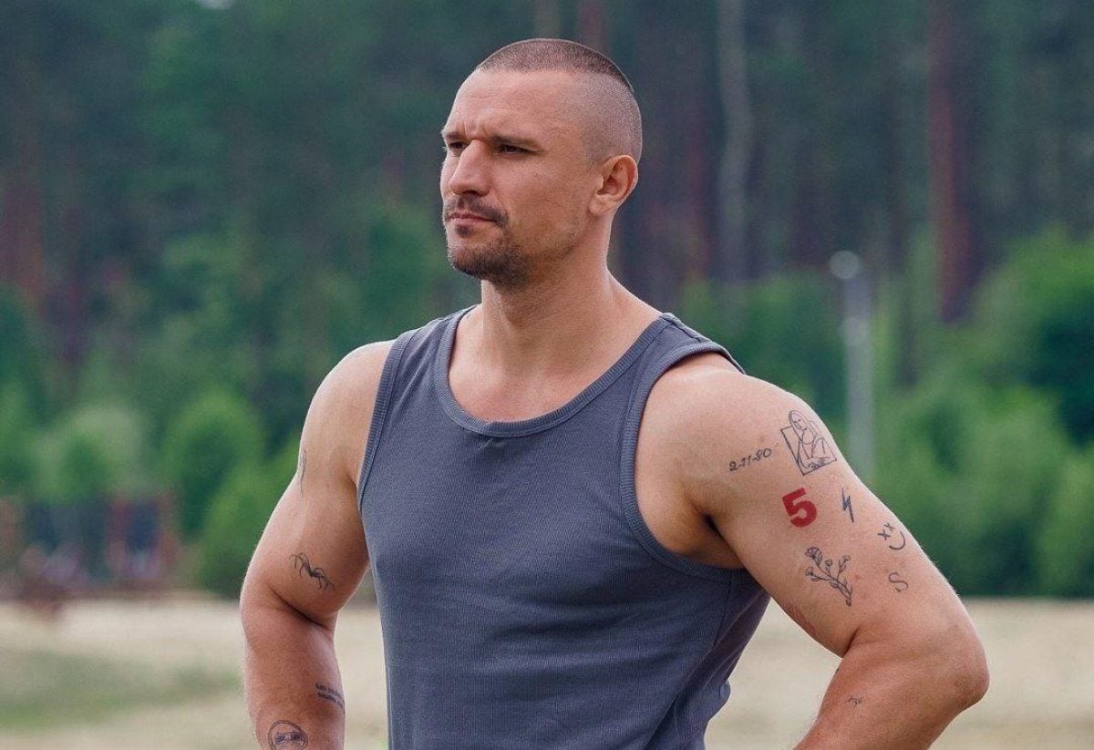 Cimbalyuk suggerisce una possibile relazione con una concorrente del reality «Холостяка»